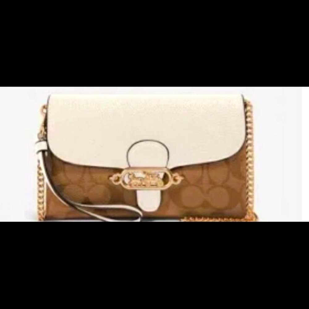 Beautiful coach small crossbody bag beautiful! - Picture 1 of 2